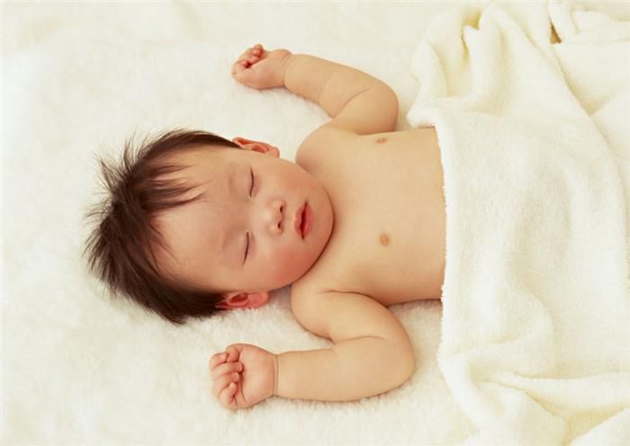 Ngủ trưa có vai trò rất quan trọng đối với bé