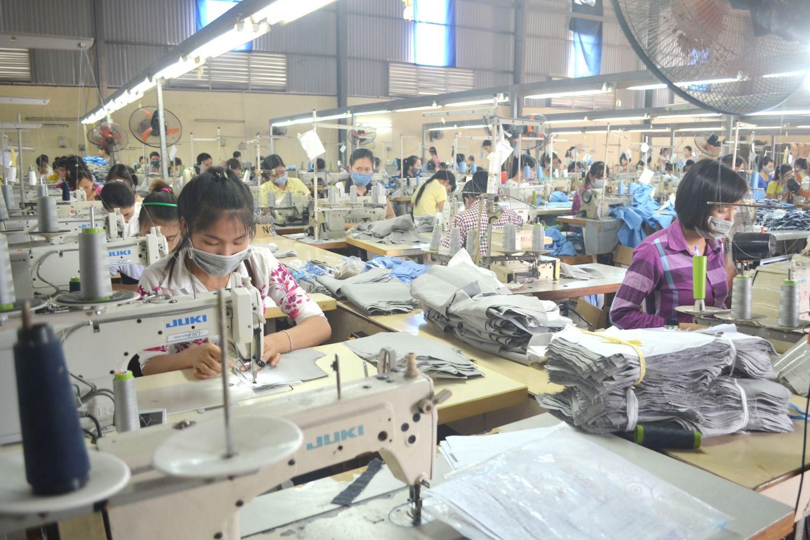 Tìm mối bán buôn quần áo trẻ em - nguồn hàng quần áo trẻ em