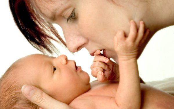 6 điều quan trọng mẹ cần ghi nhớ khi bé vừa chào đời